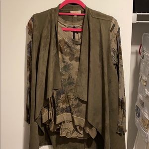 Two piece set: long sleeve and vest